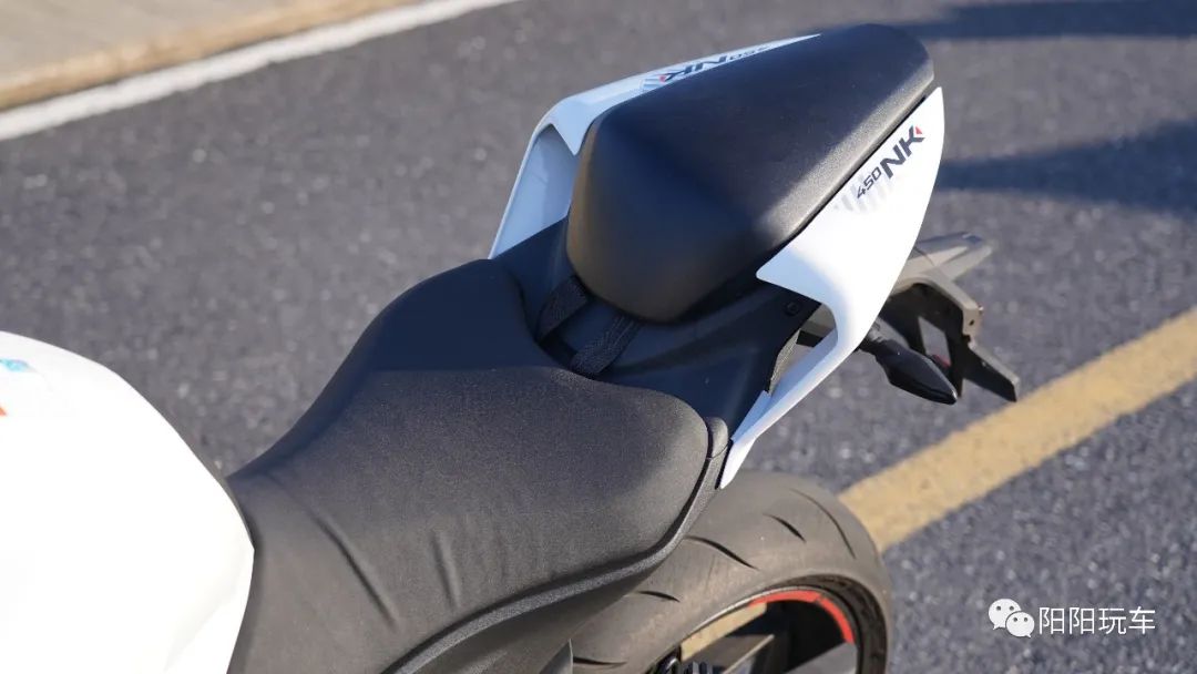 春风nk450街车坐高,国产三万五以内的四缸摩托车