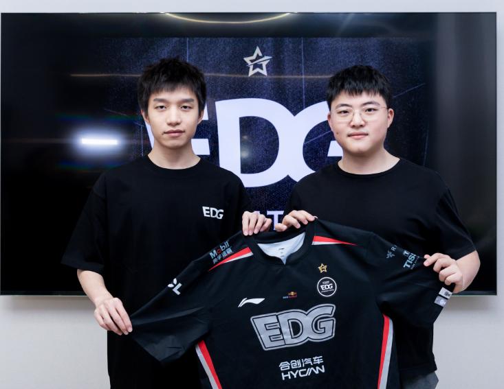 uzi复出微博热搜截图,uzi复出上热搜了