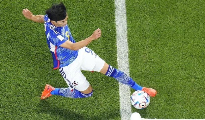 国足开场遭遇争议点球黄健翔,黄健翔格罗索点球争议