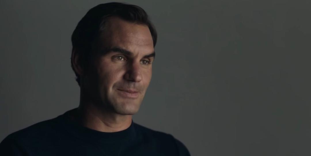 费德勒穿西装打网球,费德勒2015年澳网着装