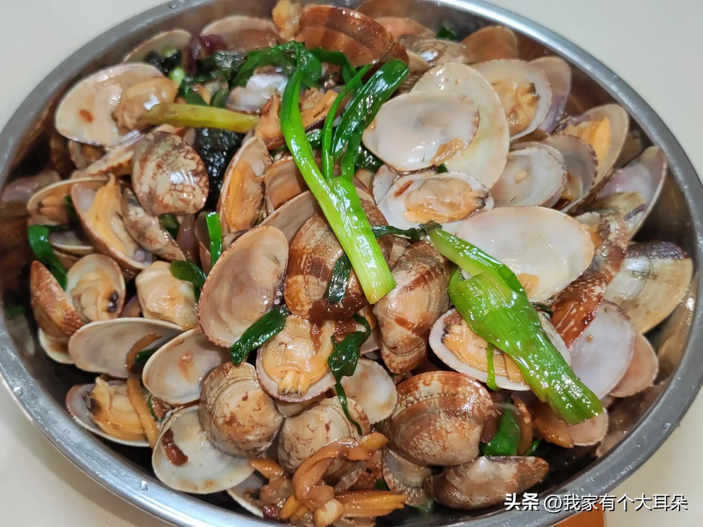 生活十有八九不如意，要努力吃好每一餐，4菜1汤，有鱼有肉又有汤