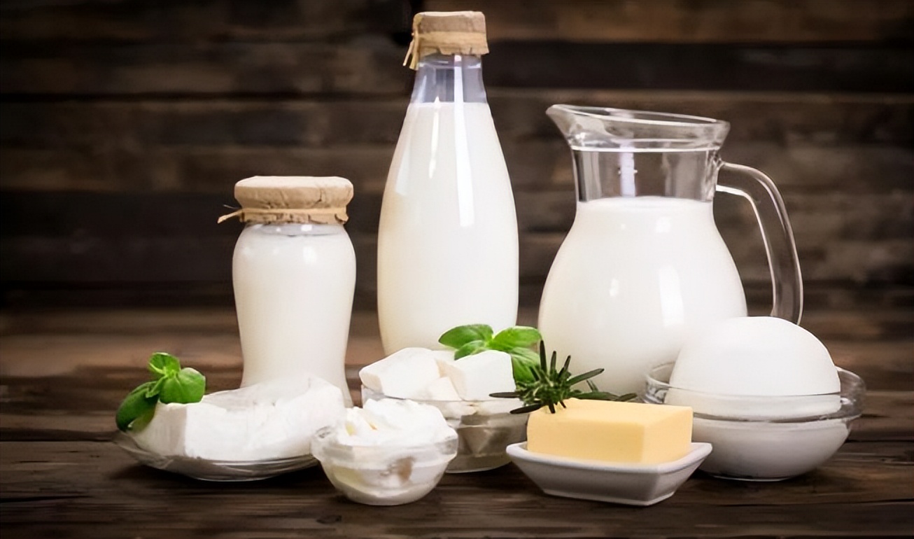 牛奶羊奶骆驼奶哪个营养高,羊奶骆驼奶和牛奶哪个好