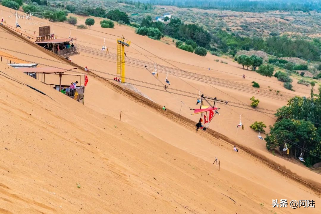 游玩鸣沙山,鸣沙山月牙泉与中卫沙坡头哪个好