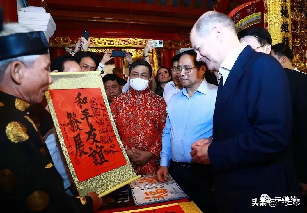 德国总理回国后，感慨自己心灵受到极大震撼