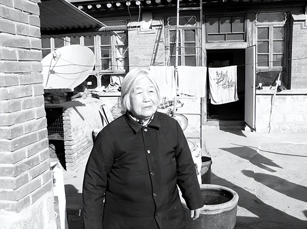 从乡镇*党**委副书记到副国级，他靠什么实现人生逆袭？