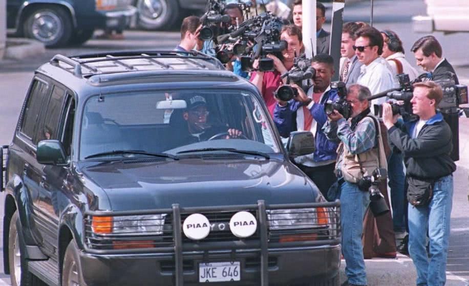 佩顿评价乔丹法拉利,佩顿向乔丹炫耀法拉利