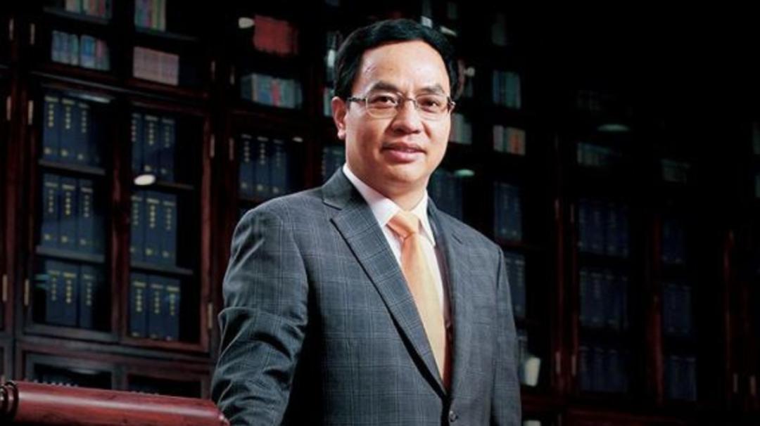 他凭一纸合同，就敢告发改委，盖水电站、做新能源，结局令人唏嘘