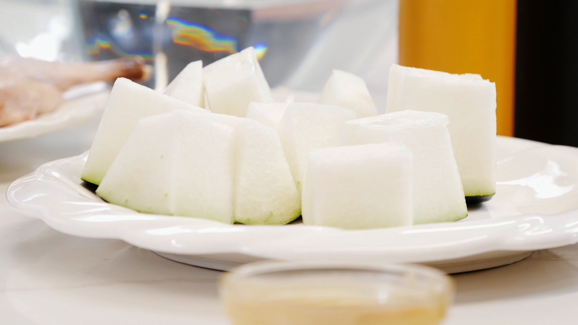 冬瓜煲老鸭汤广东老火靓汤,冬瓜荷叶薏米老鸭汤