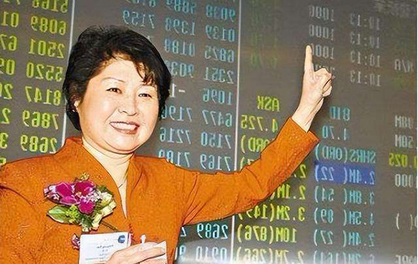 上海41岁涌金董事长跳楼身亡，妻子继承70亿遗产，14年狂赚310亿