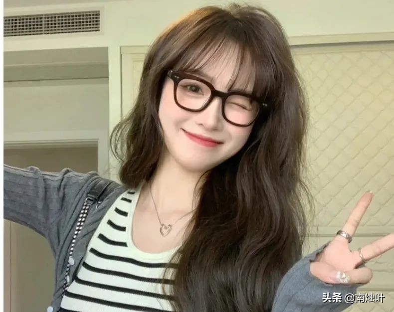 显白不漂掉色好看的发色,显白不明显掉色好看的发色