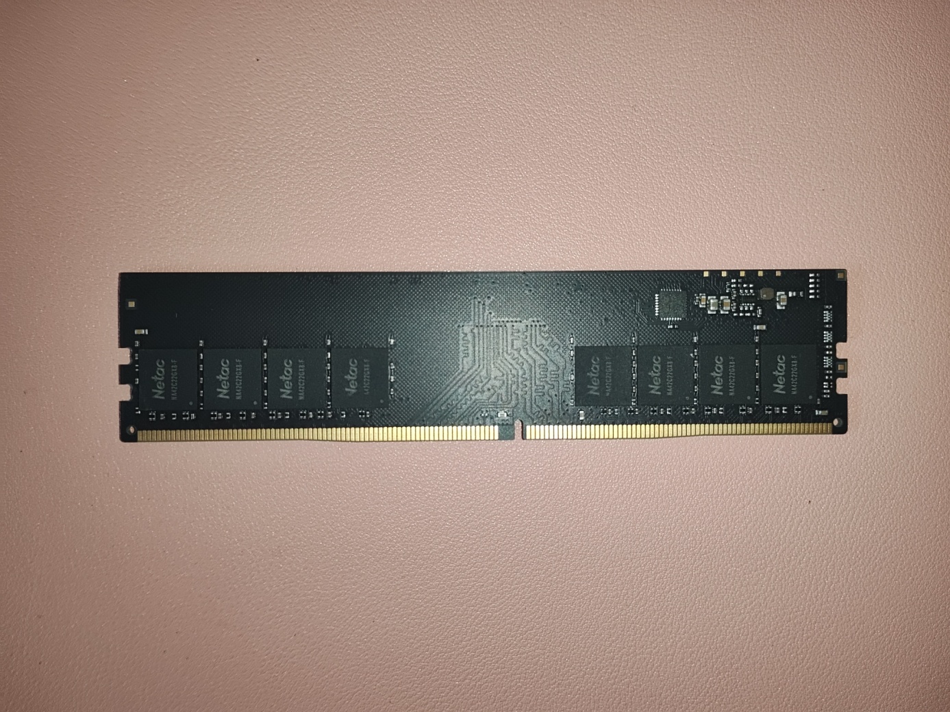 ​朗科绝影内存条：内存选购指南，性能、容量、性价比一个都不少