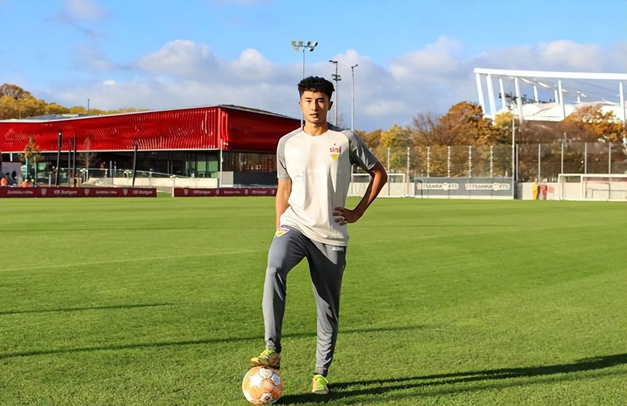 送2人去德甲队！武汉三镇“引进来、走出去”，2步走不误中超争冠