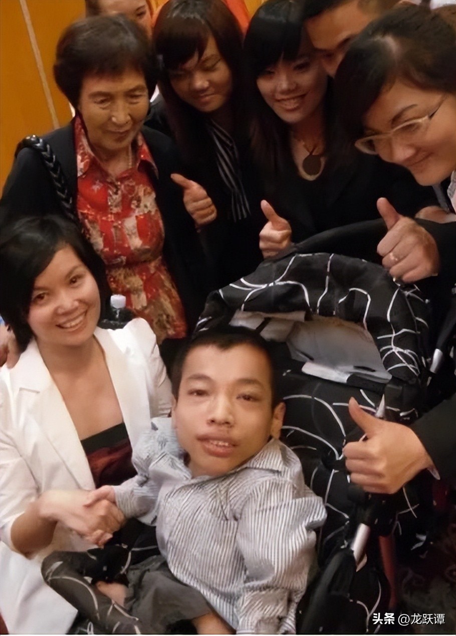 韬环鍗冧嚎鐨勫瘜璞潗杞濞跺コ绉樹功,90鍘樼背琚栫弽鎬昏