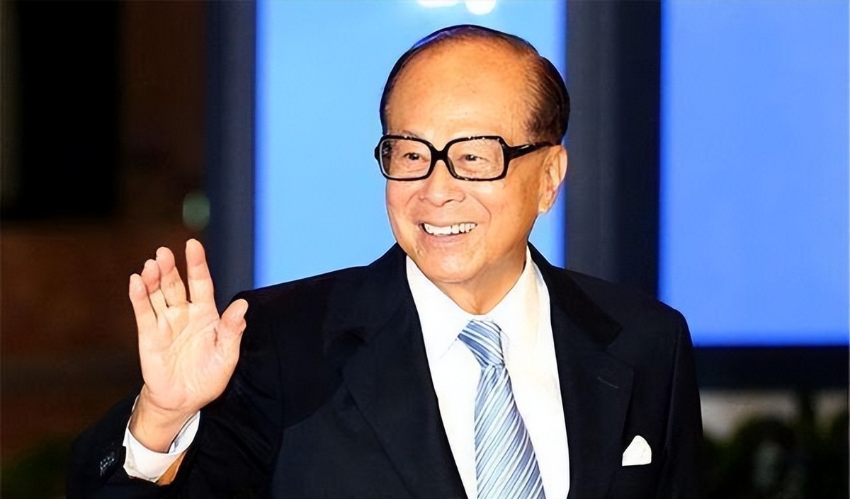 香港富豪三儿子,香港富豪的三个儿子