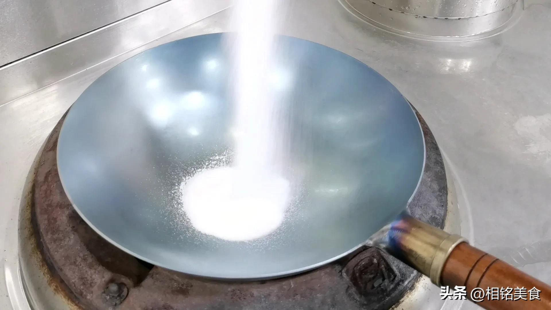 新铁锅怎样开锅小妙招视频,不粘锅的铁锅最佳开锅方法