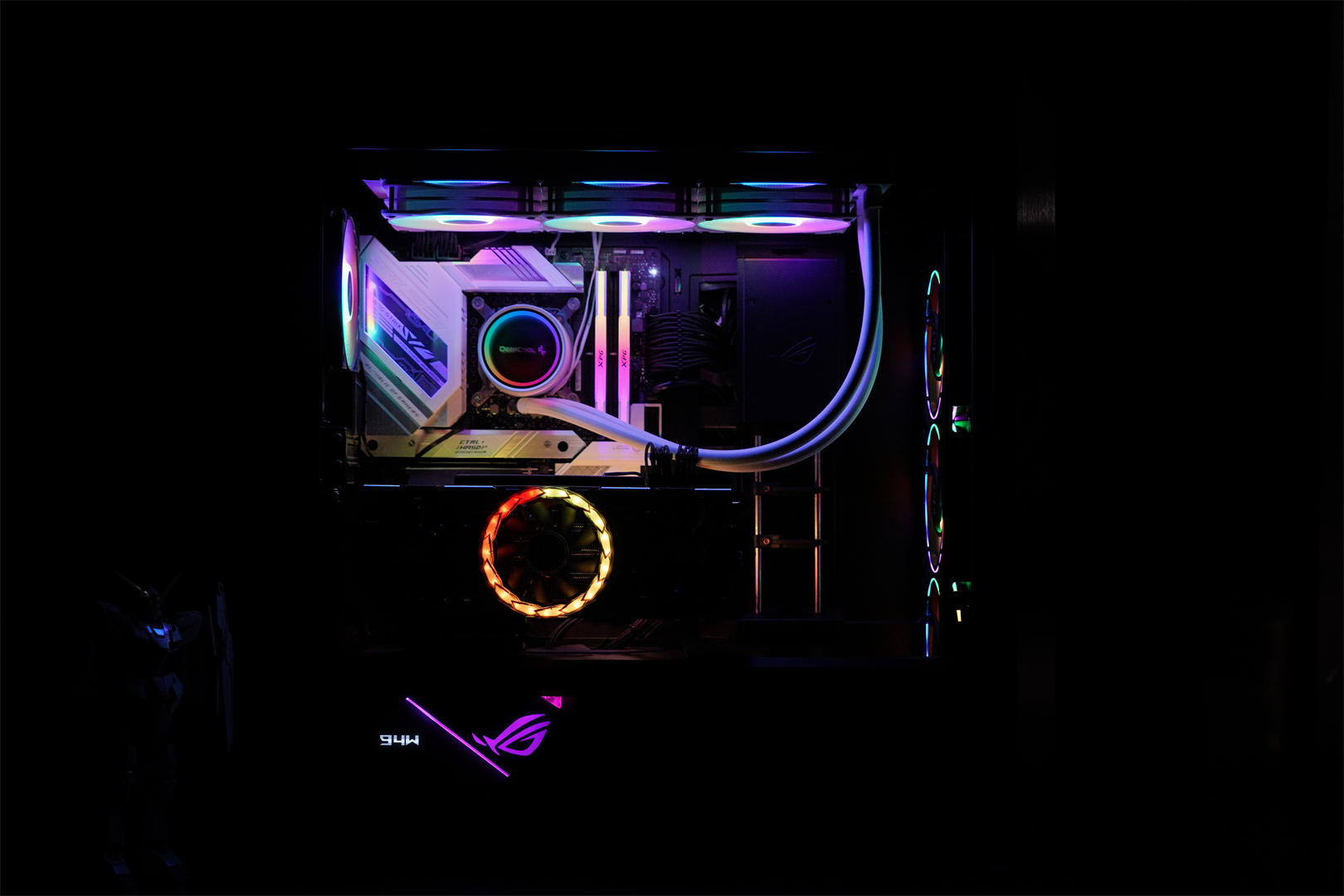 万事俱备，只等40系显卡上市，ROGTHOR1000PLATINUMII电源分享