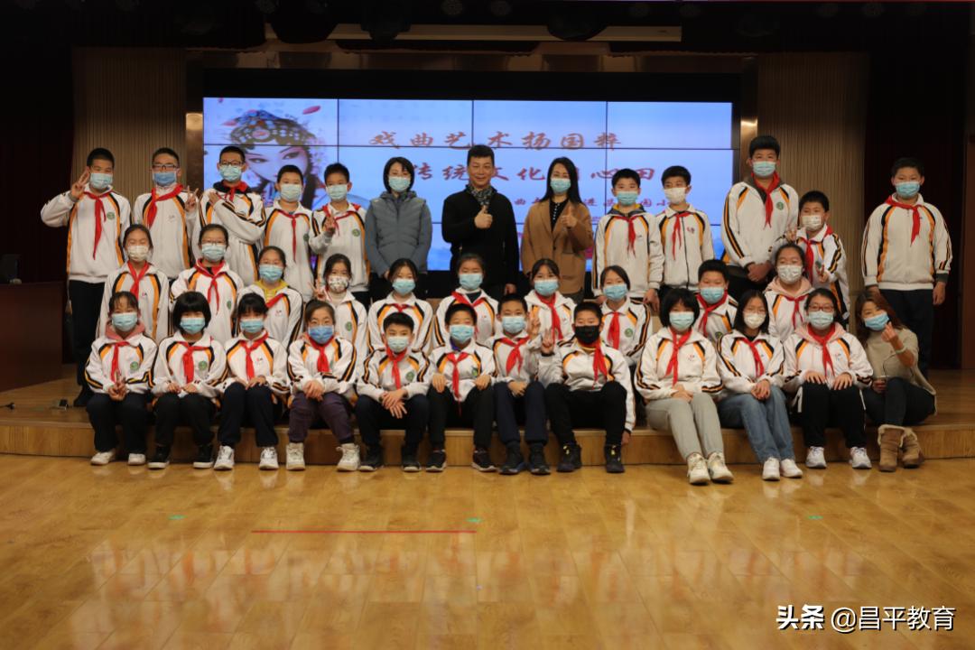 要让戏曲圈粉年轻一代,传统戏曲直播间里圈粉无数