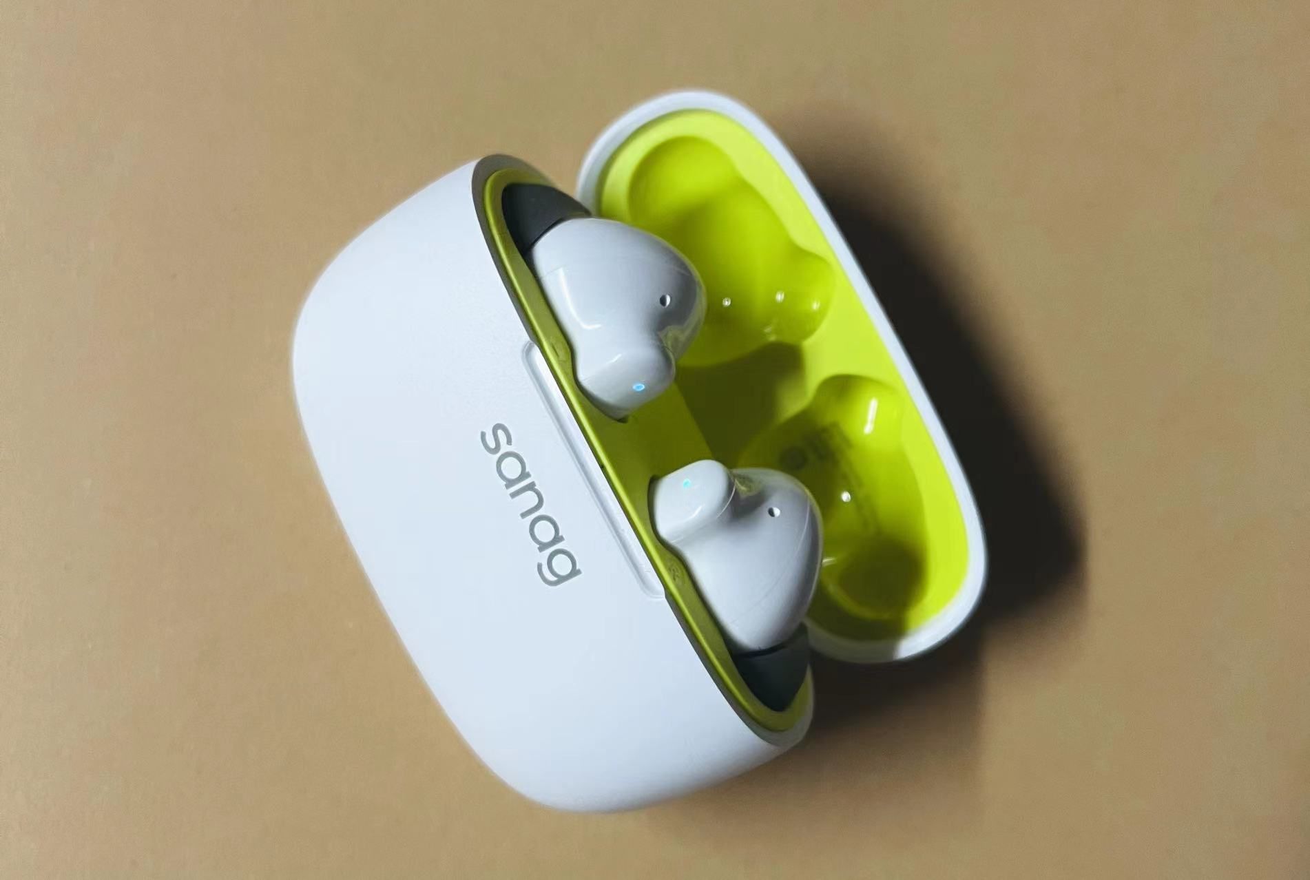 苹果耳机airpods3pro配置图,苹果耳机airpods3magsafe版本