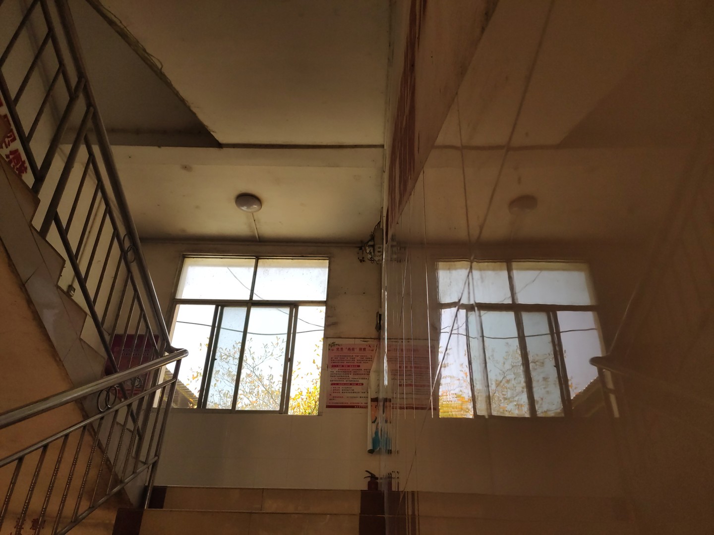 换新车，我弟说旧车2万卖给他，我说4万他没要，结果我6万卖别人