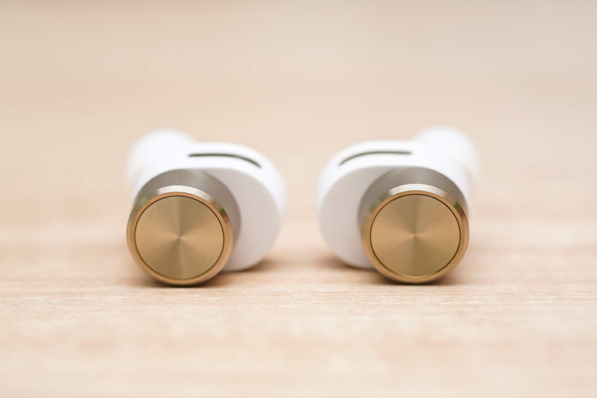 宝华韦健pi7对比有线耳机,双子星耳机对比宝华韦健pi7