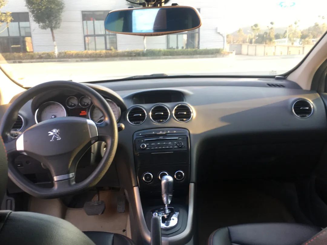 十堰龙信国际汽车城在哪里,十堰龙信国际汽车城二手车厢货车