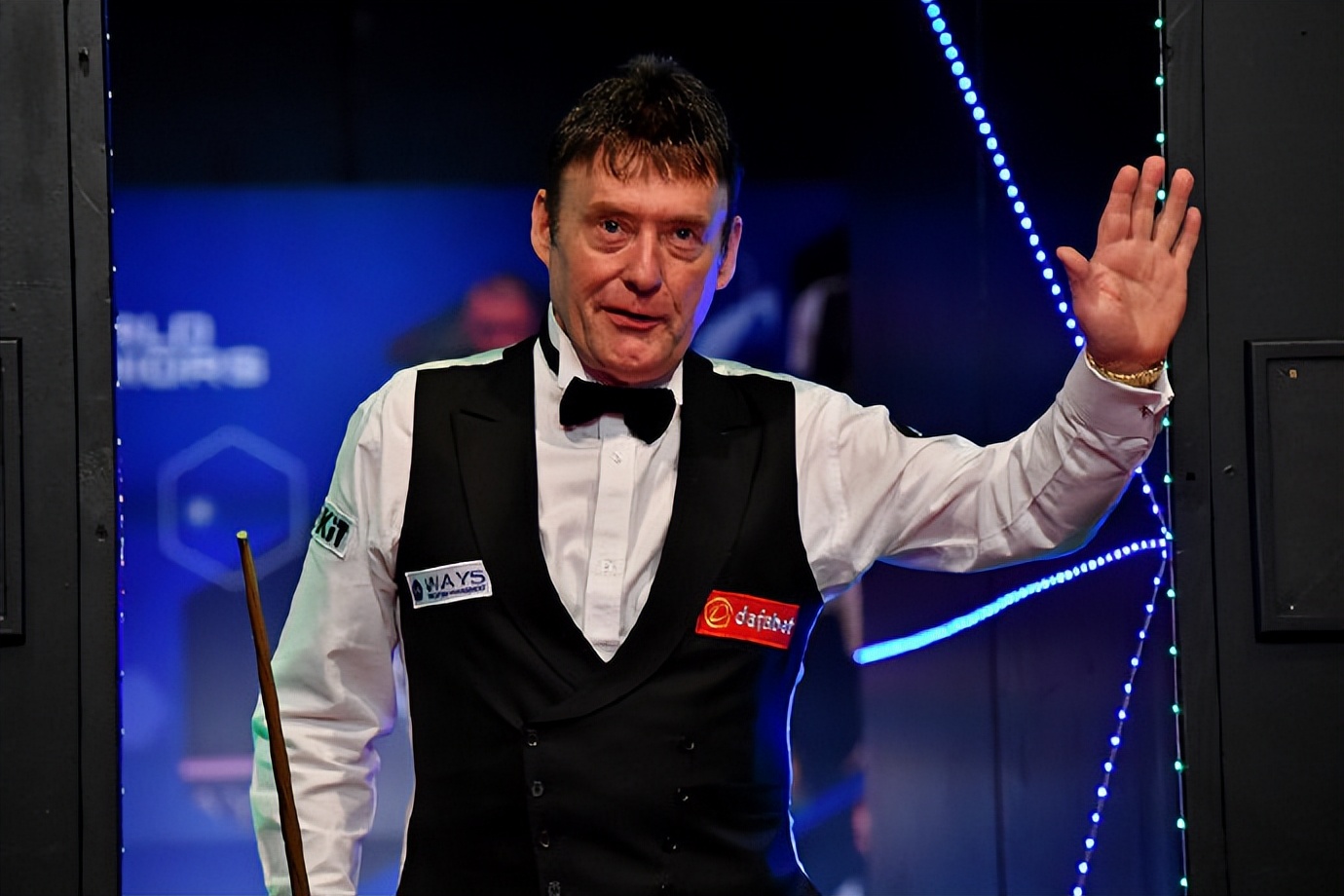 豪夺世锦赛冠军+430万，265万购豪车法拉利，怀特5-3元老赛称雄