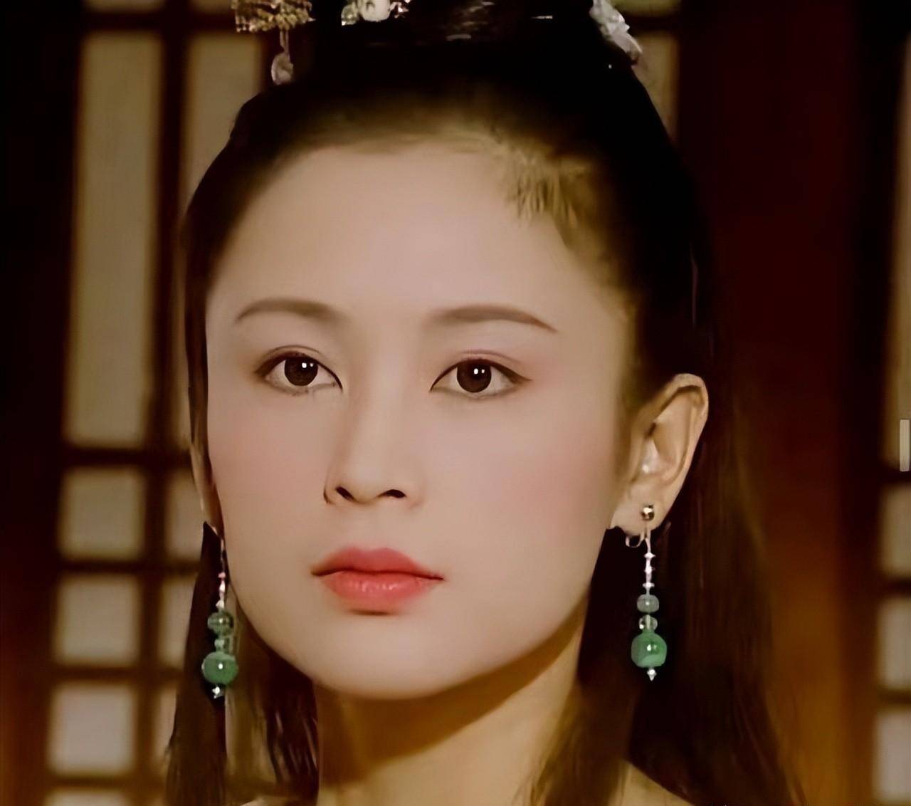 43岁女明星面容老态,被岁月催老容颜的十位女星