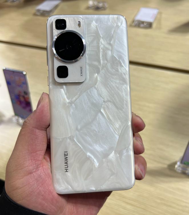 能和单反相机媲美的拍照手机,最好的拍照手机能和普通单反比吗