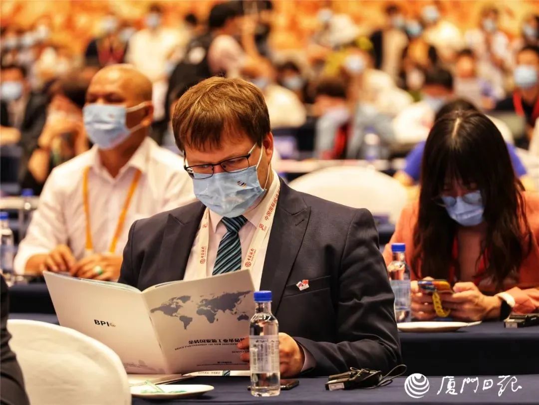 如果你来参加“九·八”，就不能只参加“九·八”……