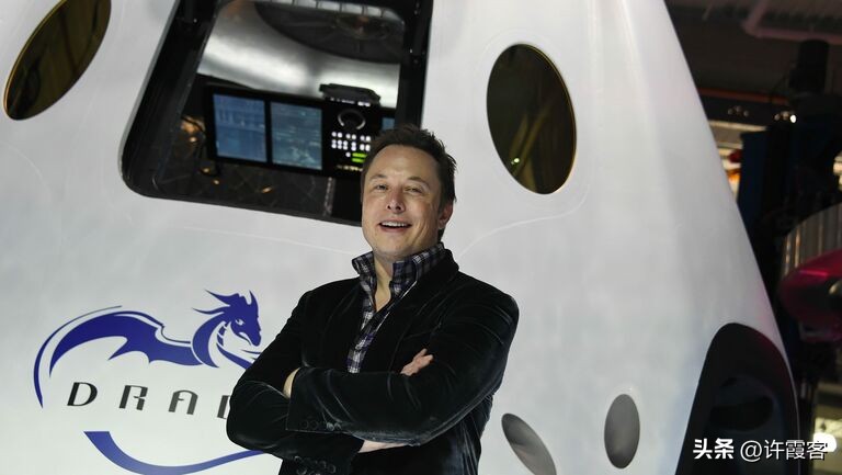 九死一生的阿波罗登月计划，实验中死亡三人，阿姆斯特朗差点牺牲