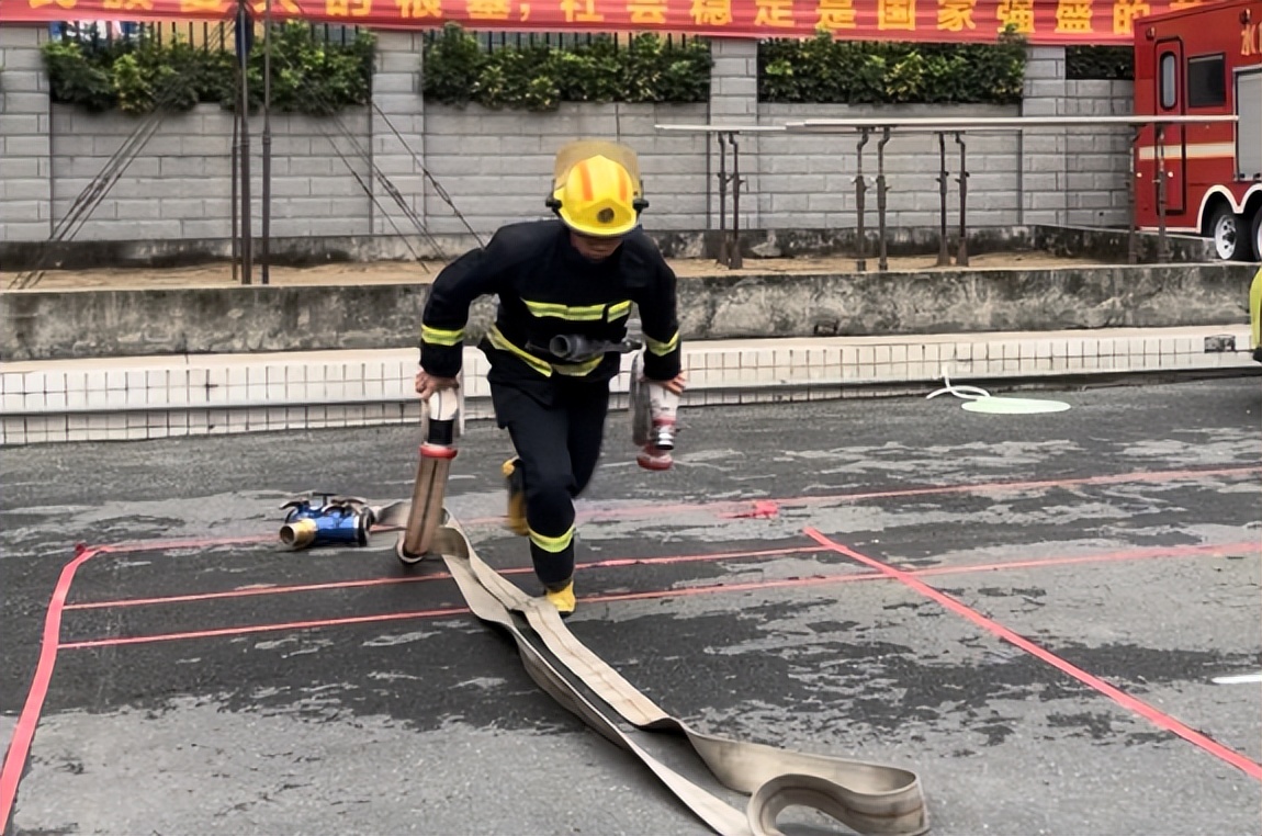 新蓝出征挑战自我,新蓝对抗赛视频