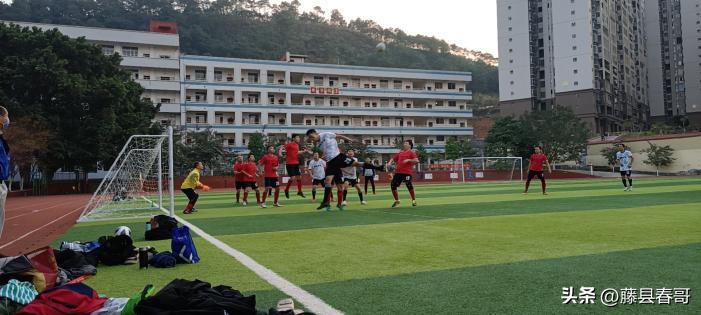 广西区教职工足球比赛,问鼎全州中小学校园足球联赛冠军