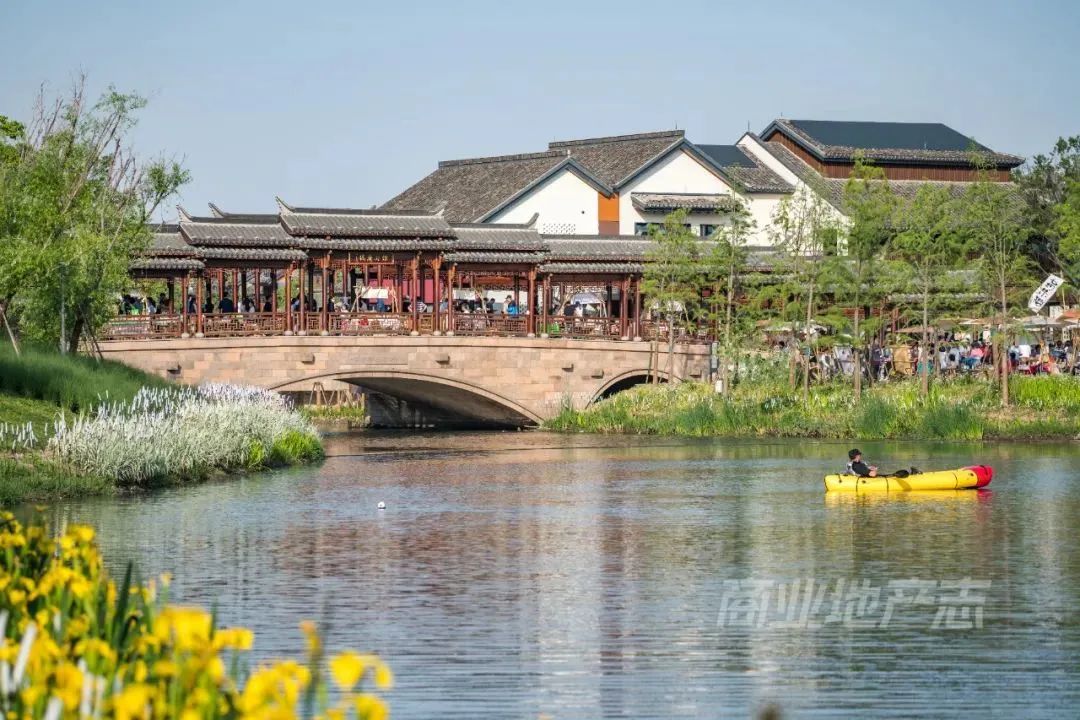 CRR百图斩｜公园里的新天地：上海蟠龙天地