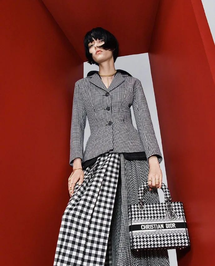 2022.09.07快报|堡狮龙上半年扭亏为盈;骆驼官宣丁真为品牌代言人;UR因以次充好被罚