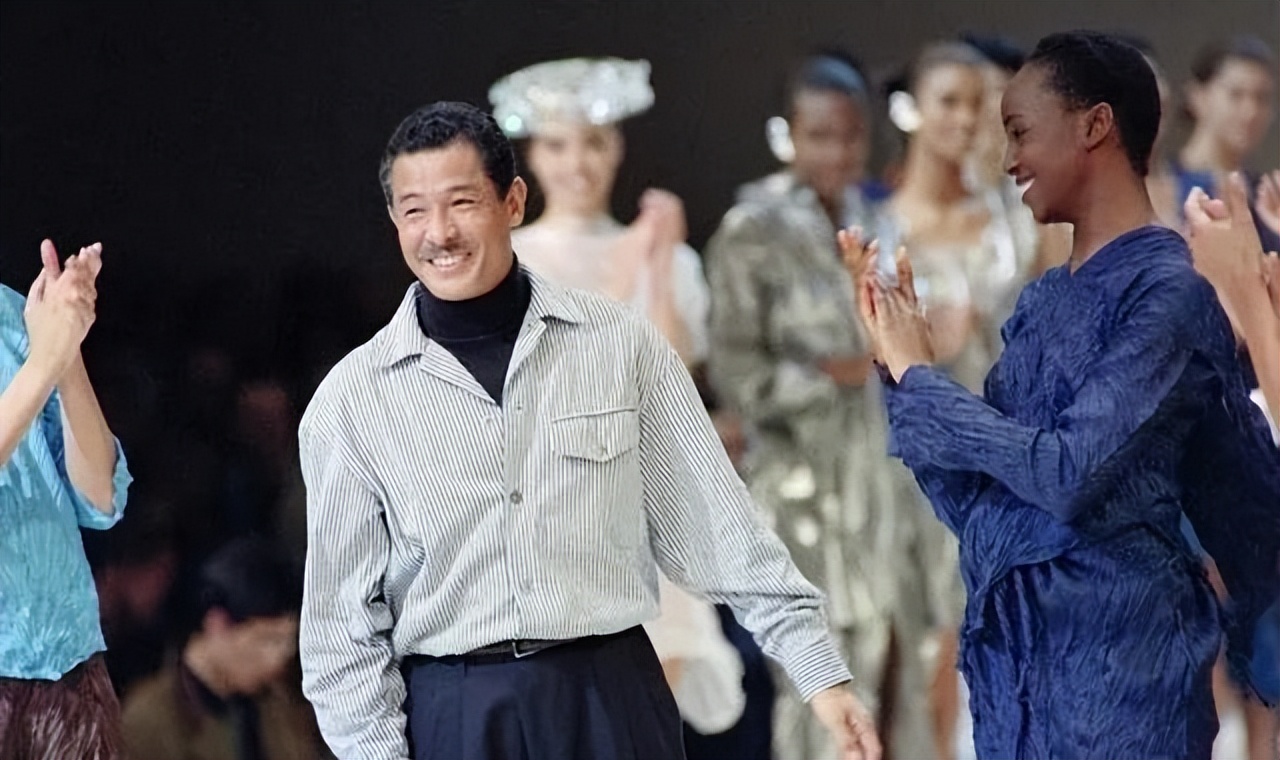 衣蜜｜赋予织物生命的褶皱大师—三宅一生