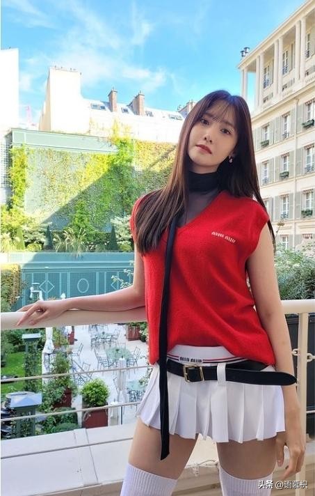 Jennie一张照片就值2千万，杨幂身家高达数十亿，IU全现金买别墅