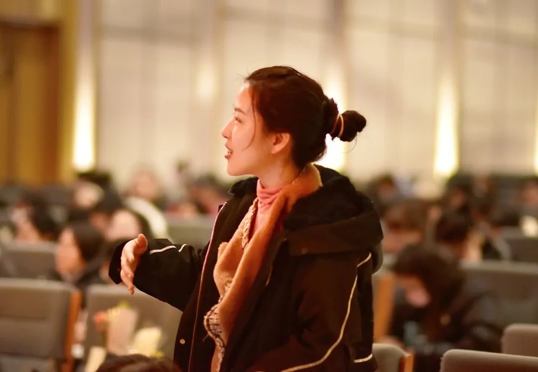 连打胜仗，学生3000+。努力的老师，是成都绵实外走进家长的秘诀