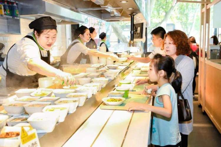 老乡鸡凭什么成为中式快餐第一,老乡鸡能否成为中式快餐第一股