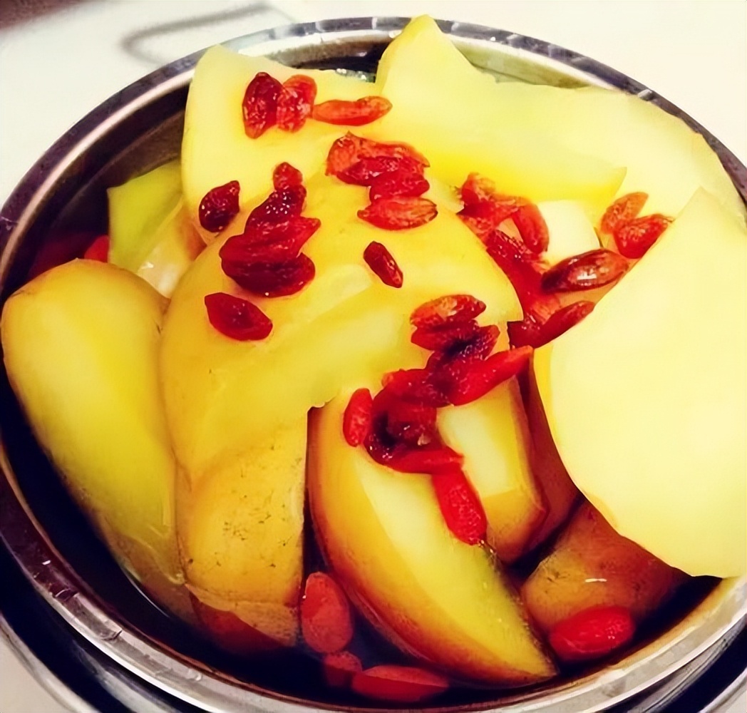 每天吃一个熟苹果功效坚持一周,每天吃一个苹果能让人保持健康