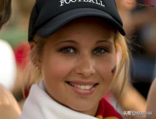 美女也疯狂：世界杯惊艳女球迷