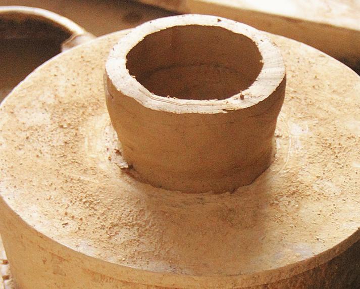 新石器时代早期的陶器大多为黑陶,新石器时代陶器最常见的是什么陶