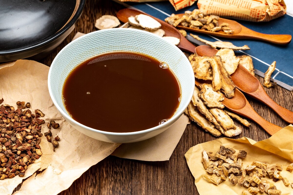 5岁小孩眨眼抽动症1个月了怎么办,儿童抽动症眨眼频繁中医怎么治疗