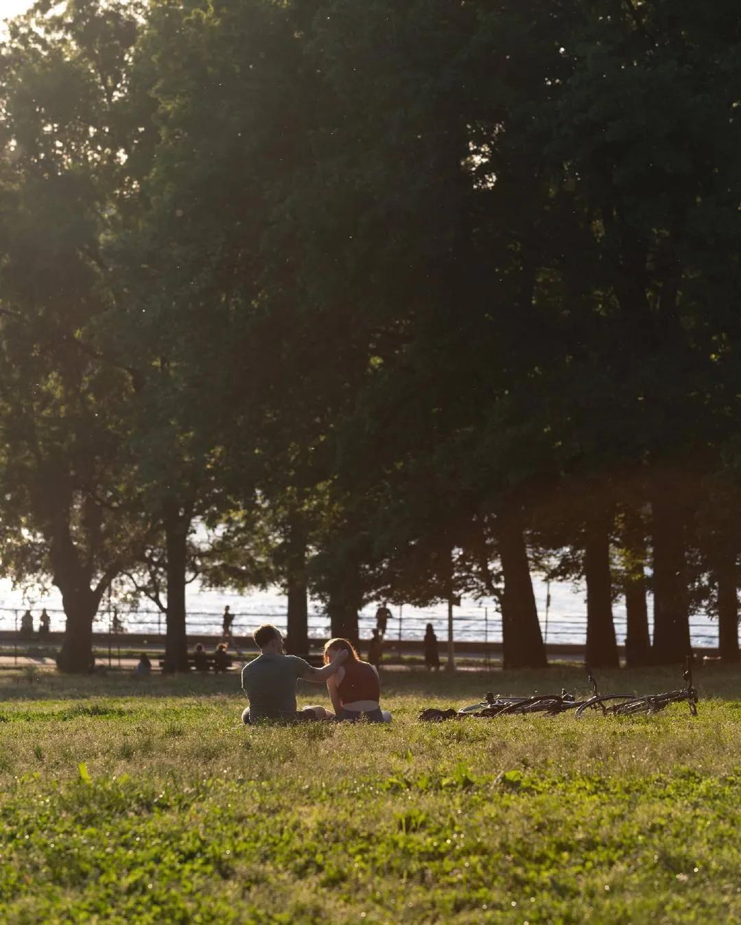 别晒幸福别晒甜蜜更别晒成功文案,别晒幸福别晒甜蜜更别晒成功