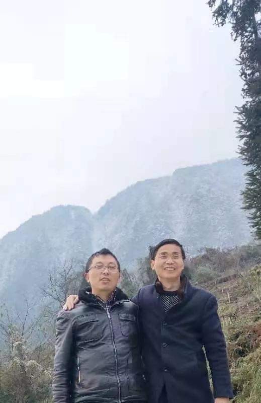 当年的钓点早已无鱼可钓，但鱼就在水中，真正的垂钓者都能看见