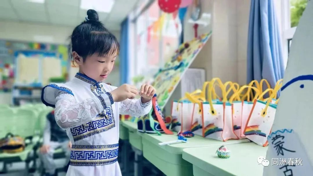 首届56个民族服饰创意大赛,五十六个民族服饰展介绍