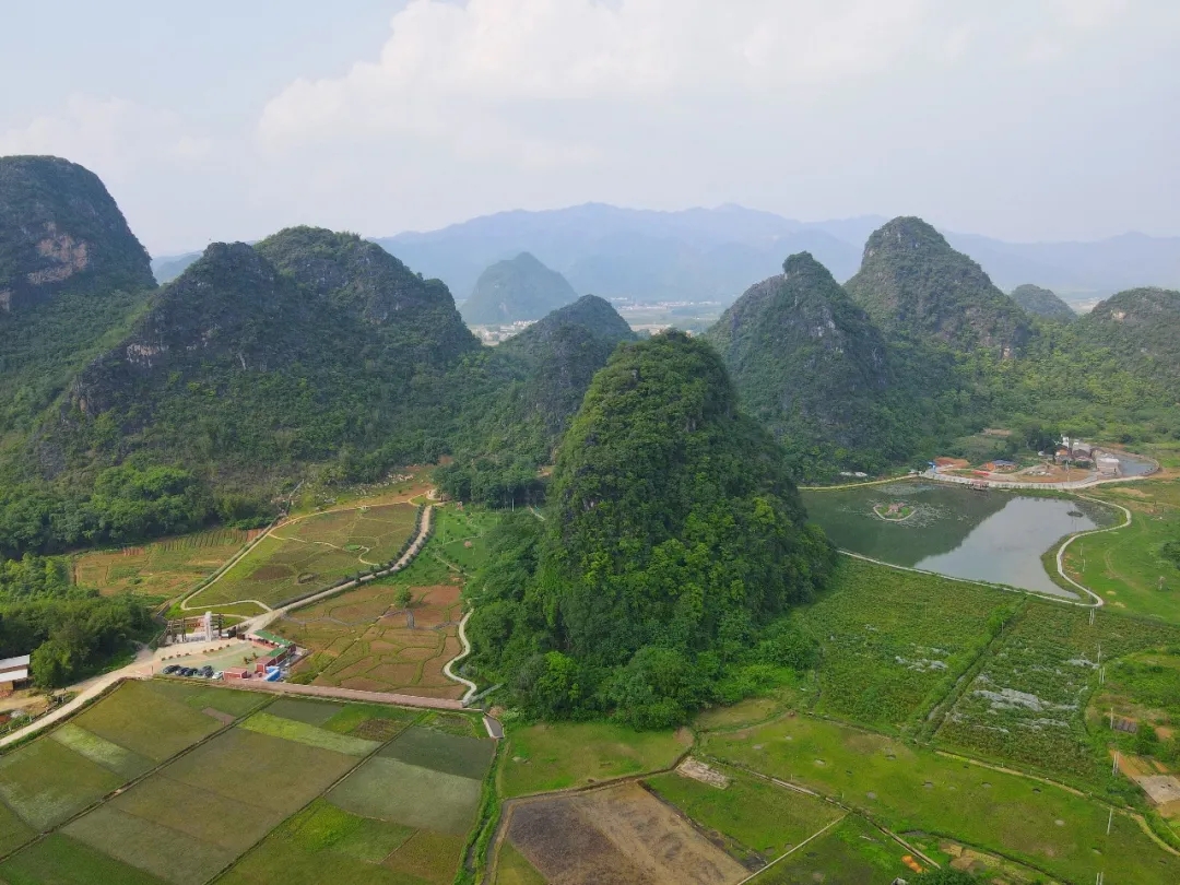 清远英德峰林晓镇精品露营地,清远英德湖畔野奢露营