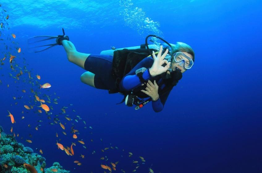 翼装飞行三人魂断天门山,天门山极限运动翼装飞行