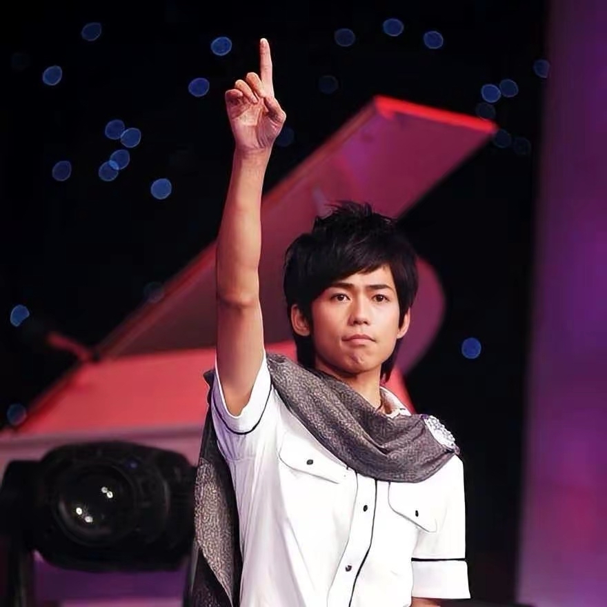 魏晨王铮亮阿穆隆演唱会,王铮亮阿穆隆