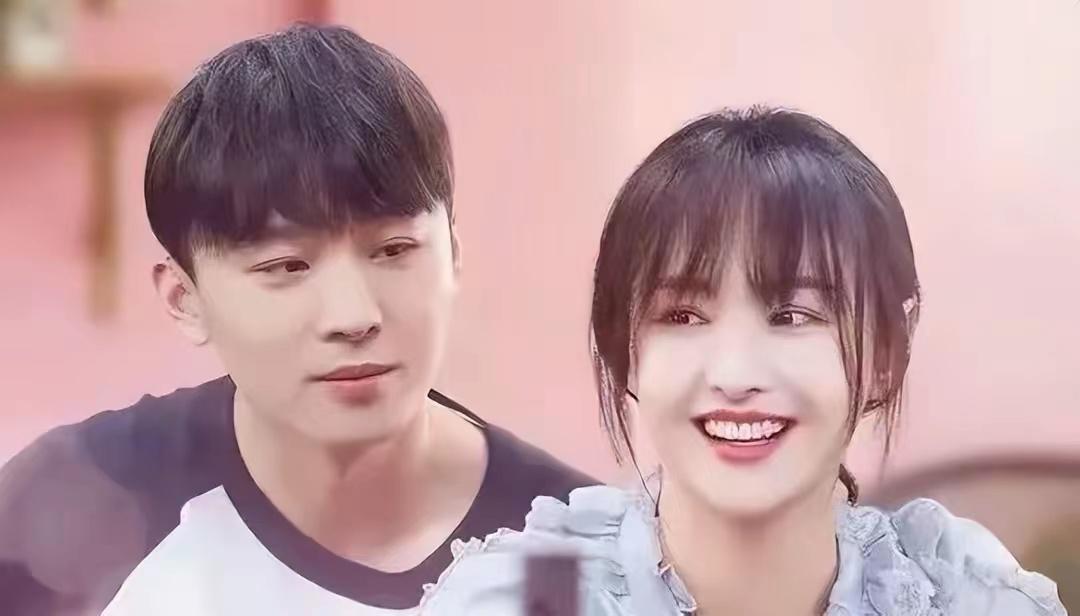 张恒再爆料！晒郑爽父母在美国购买别墅合同，直言其要割粉丝韭菜