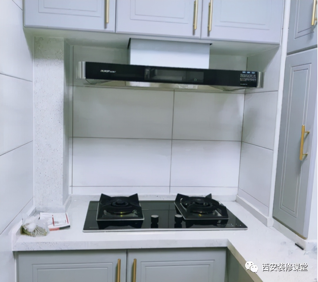 烟机与吊柜之间缝隙如何遮丑,橱柜吊柜烟机缝隙25公分怎么办